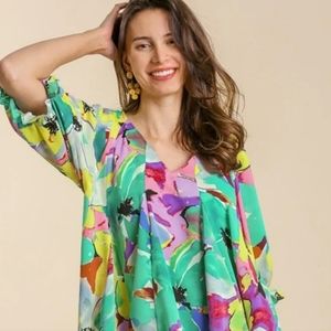 Umgee Bright Floral Print Top in Emerald Mix